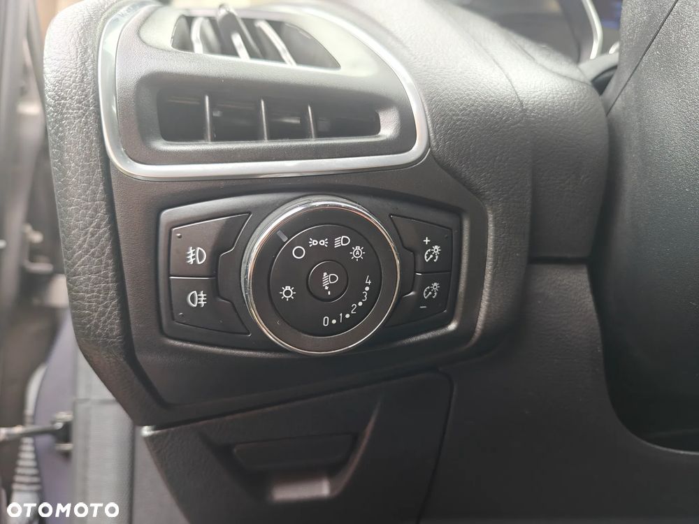 Ford Focus 1.0 EcoBoost Start-Stopp-System Titanium - 23