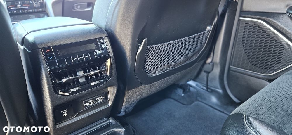 Jeep Grand Cherokee - 17