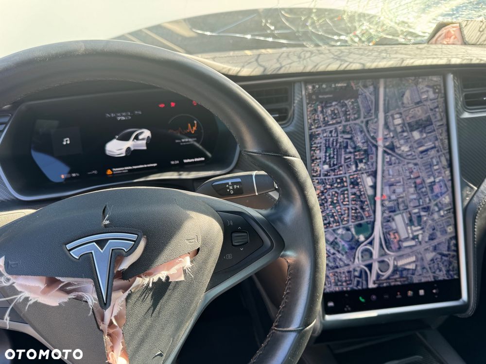 Tesla Model S - 14