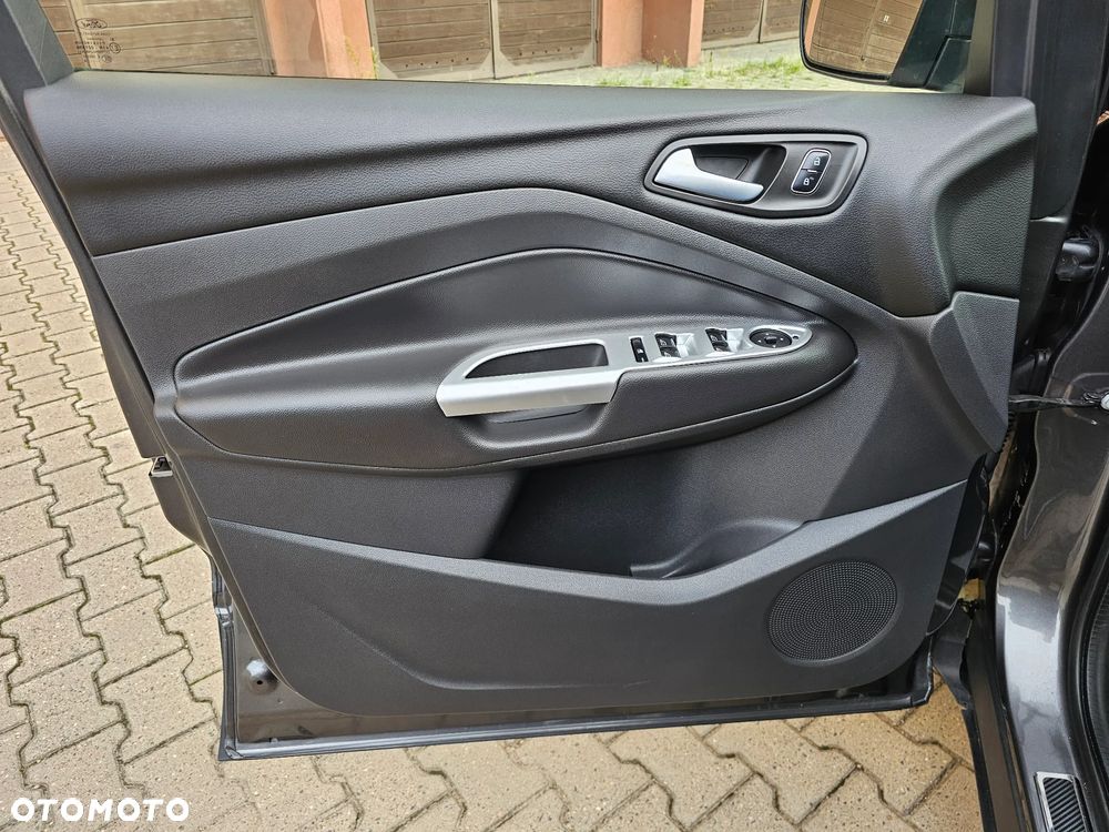 Ford Kuga - 9
