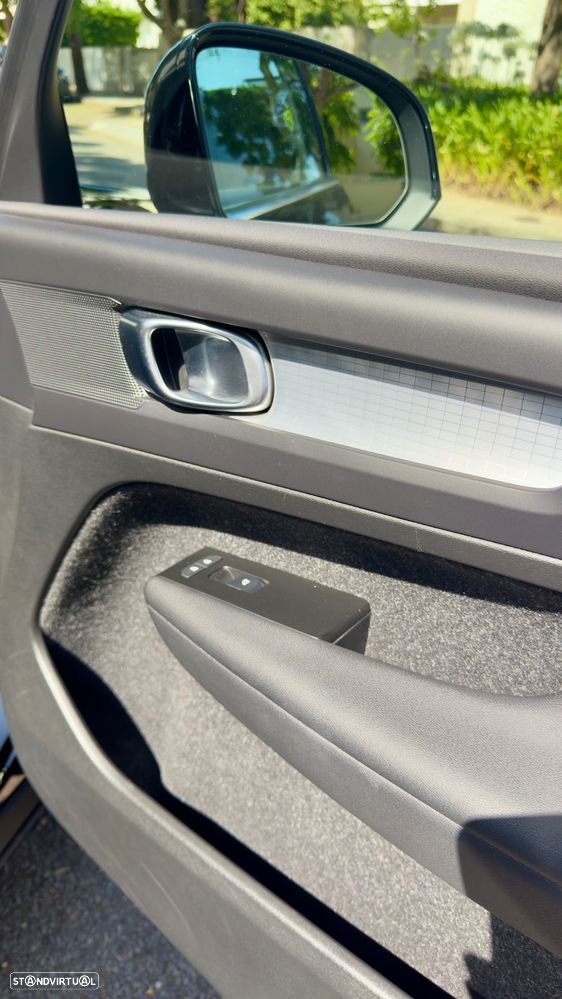 Volvo XC 40 T4 Recharge DKG Essential - 22
