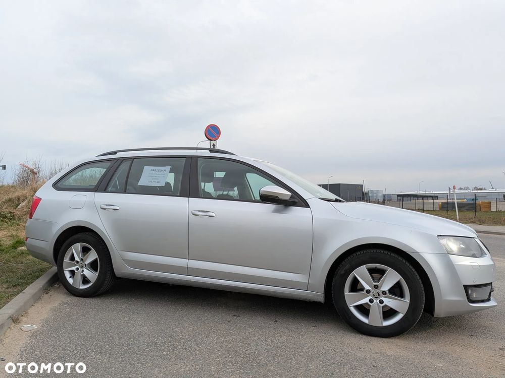 Skoda Octavia 1.6 TDI Ambition DSG - 2