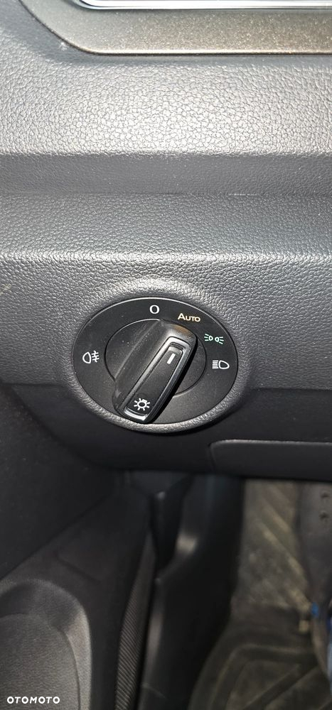 Volkswagen T-Roc - 18