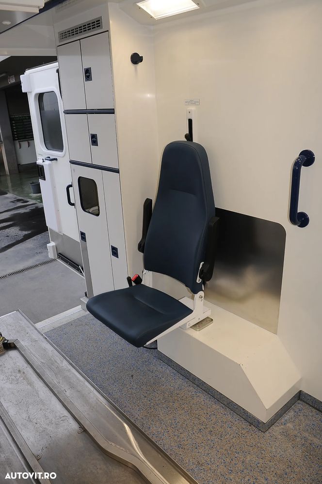 Mercedes-Benz Sprinter - 16