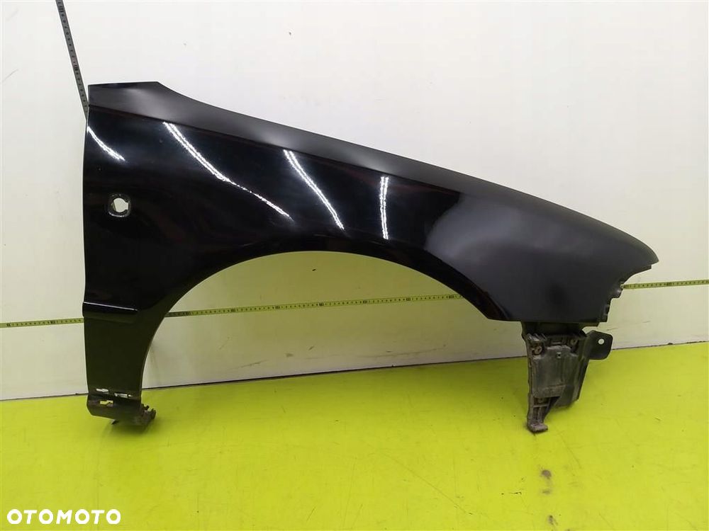 Błotnik przedni prawy Audi A4 B5 1995-1999 R PRZED LIFT NR. LAK:LY9B - 1