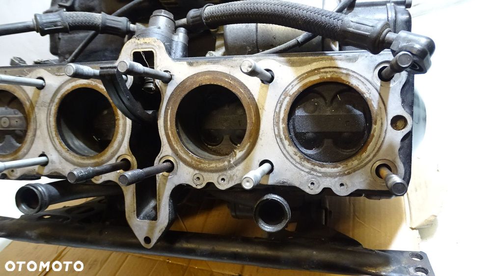 Silnik bez głowicy Suzuki GSX 600 F Katana 88-97 Blok Cylindry Tłoki Wał N706 - 9