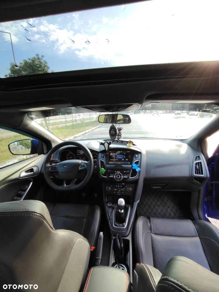 Ford Focus 2.0 EcoBoost ST-2 - 17