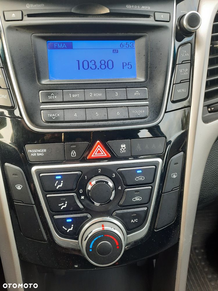 Hyundai i30 1.6 CRDI Automatik Style - 12