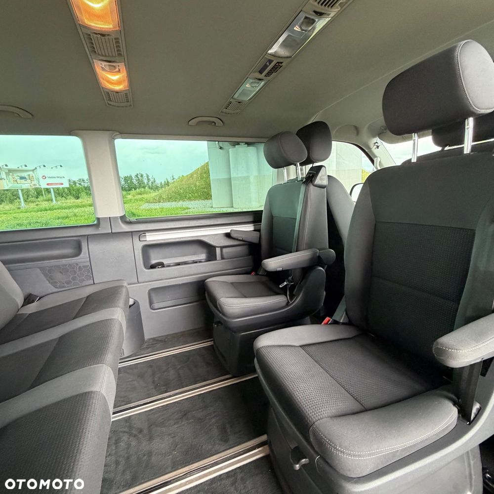 Volkswagen Multivan - 15