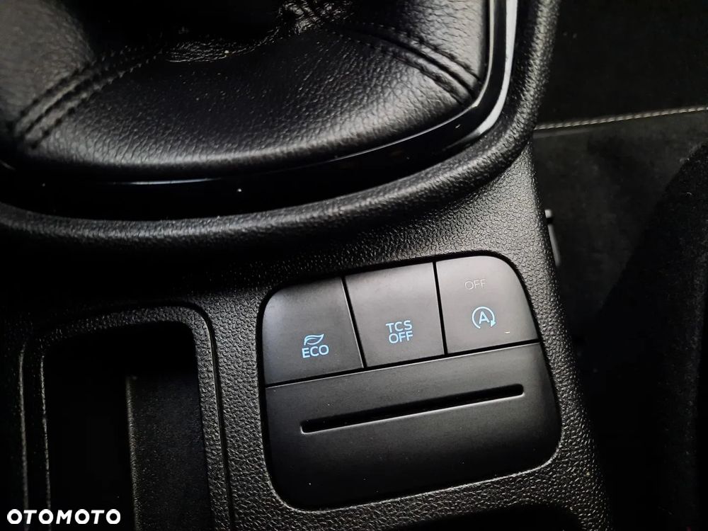 Ford Fiesta 1.0 EcoBoost S&S TITANIUM - 38