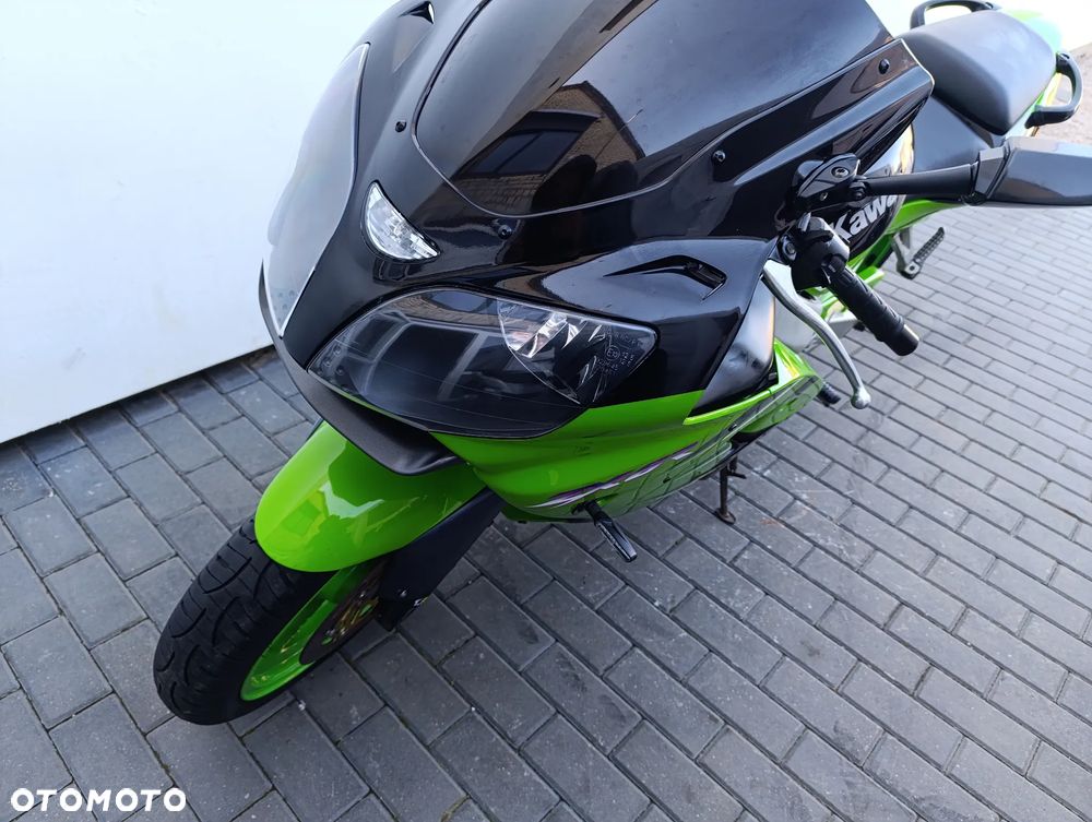 Kawasaki ZXR - 9