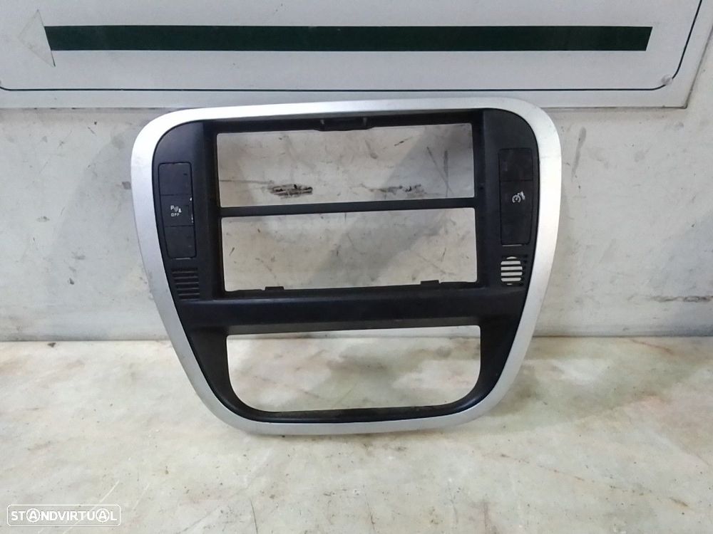 Aro Embelezador Da Consola Central Citroen C2 (Jm_) - 2