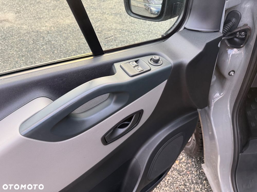 Renault Trafic - 10