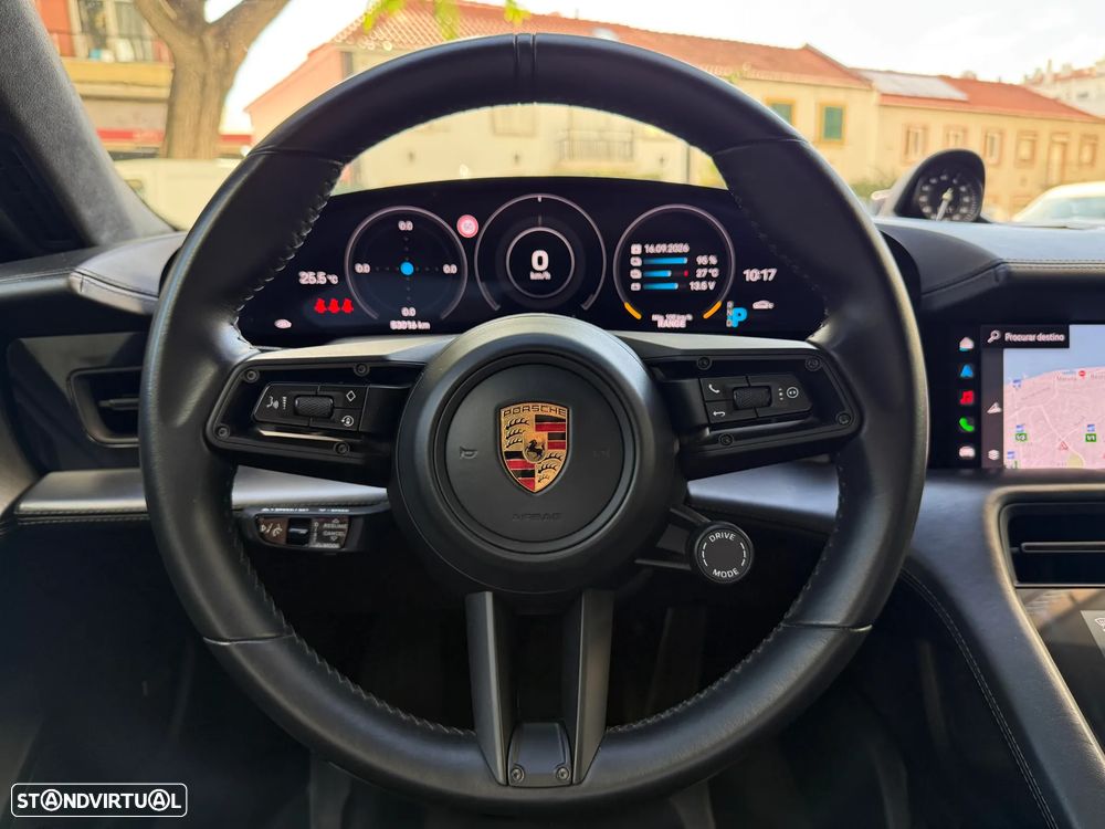 Porsche Taycan GTS - 10