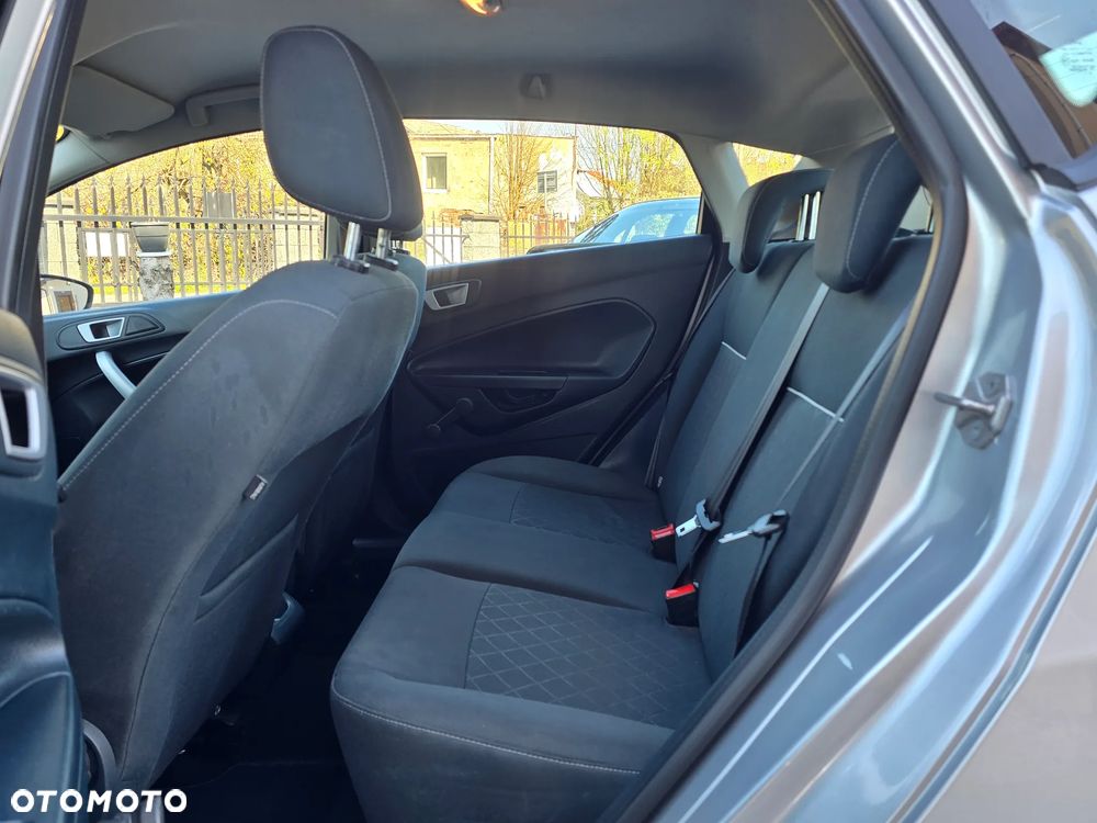 Ford Fiesta 1.25 Champions Edition - 19