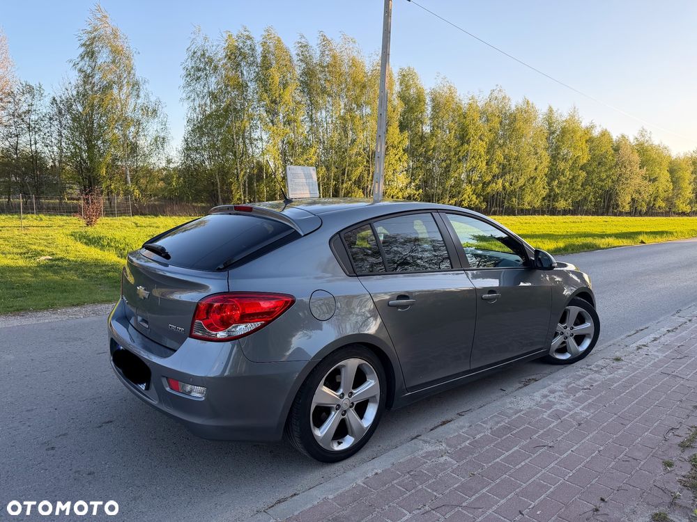 Chevrolet Cruze 1.6 LT+ - 3