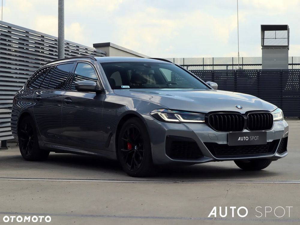 BMW Seria 5 540i xDrive mHEV M Sport sport - 11