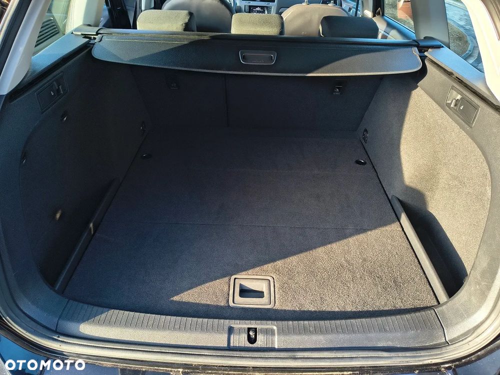 Volkswagen Golf 1.6 TDI DPF Comfortline - 17