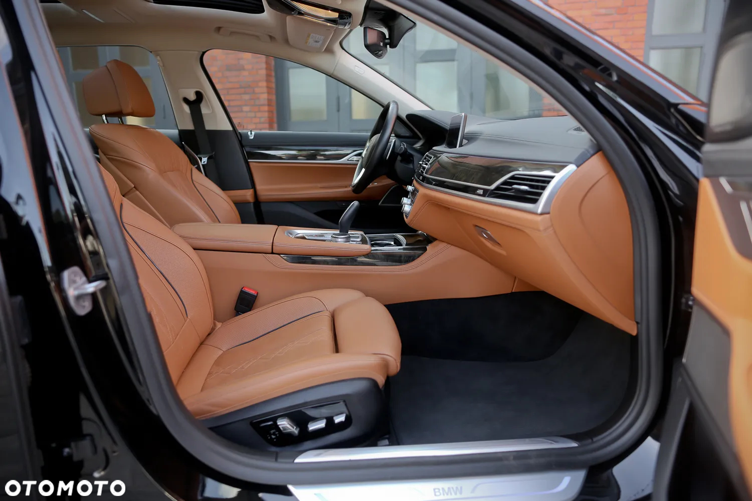 BMW Seria 7 750Li xDrive - 23