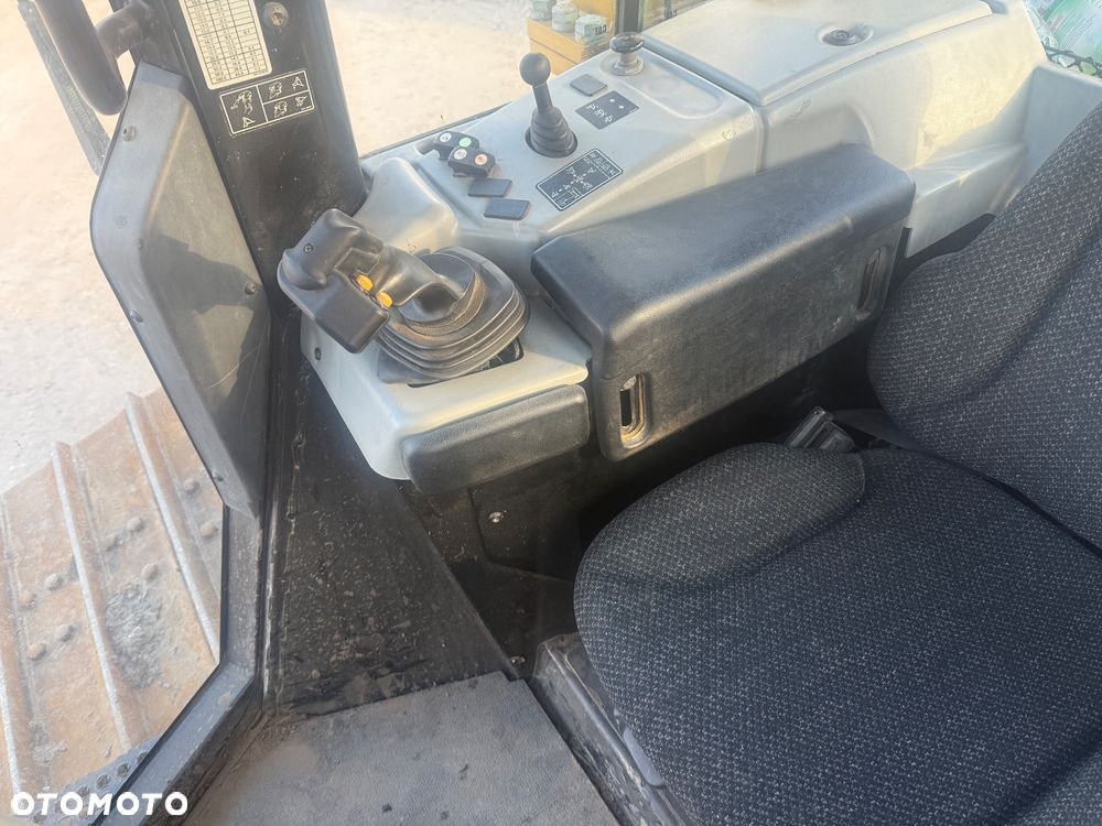 Caterpillar D6N LGP - 17