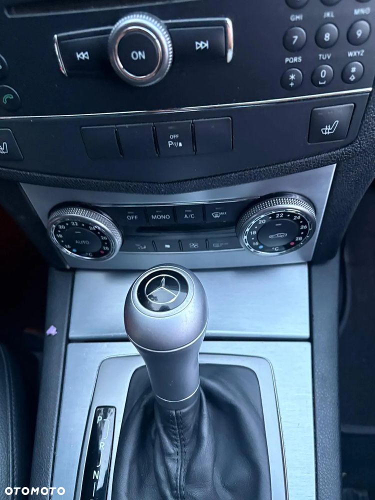 Mercedes-Benz Klasa C 180 T Kompressor Automatik Avantgarde - 31