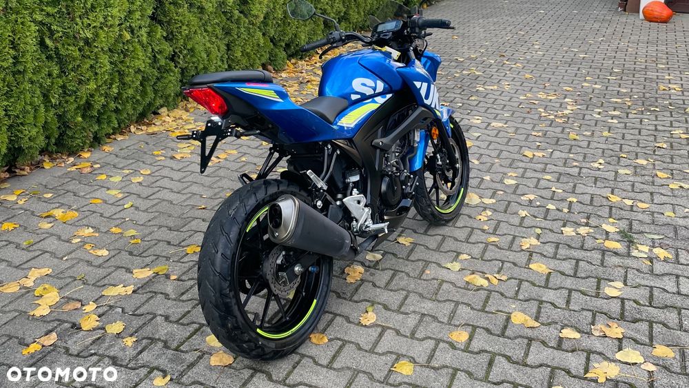 Suzuki GSX - 8