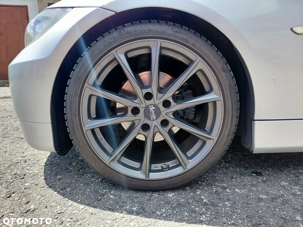 BMW Seria 3 325i - 29