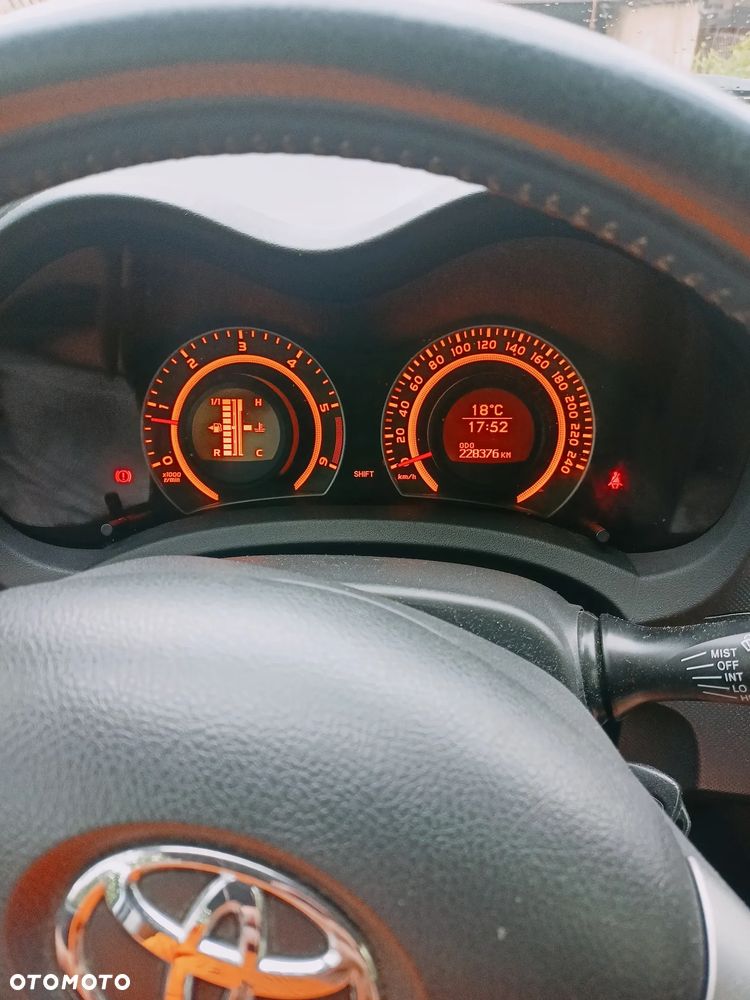 Toyota Auris 1.4 D-4D Luna - 2
