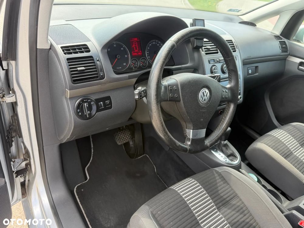Volkswagen Touran 2.0 TDI DSG United - 12