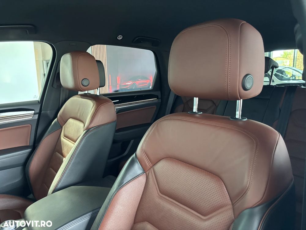 Volkswagen Touareg - 15