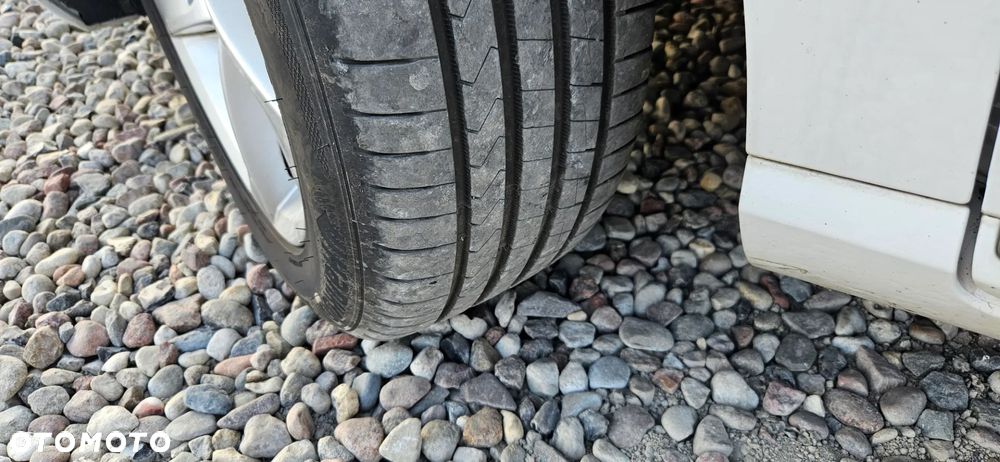 Volkswagen Passat 2.0 TDI Highline - 16