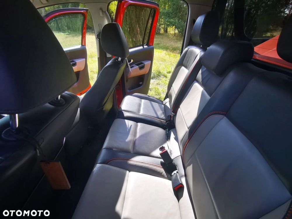 Volkswagen Amarok - 16