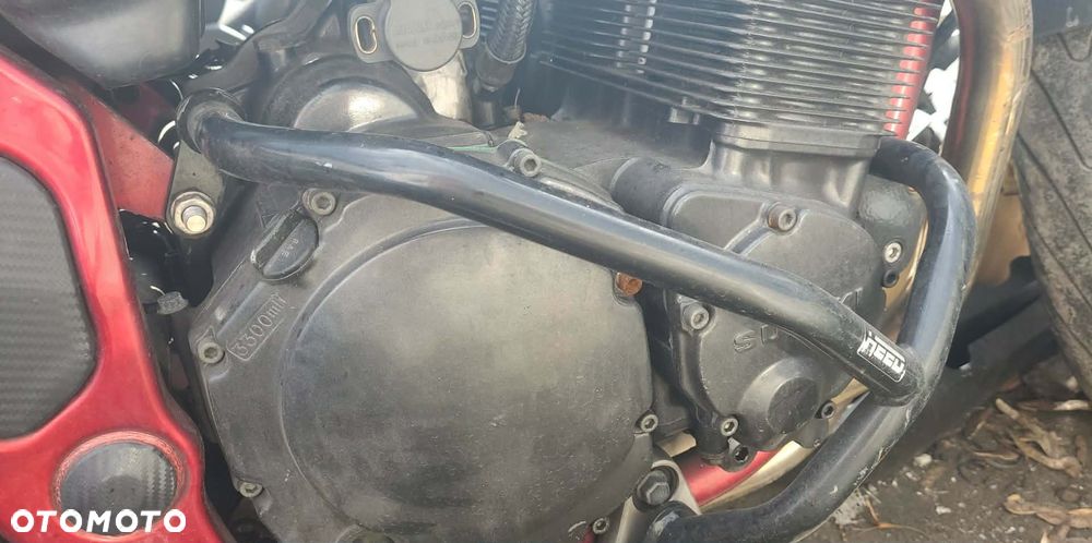 Gmole- Suzuki GSF 1200 Pojemność: 1157 Moc: 72kW Rok: 1996 Benzyna - 4