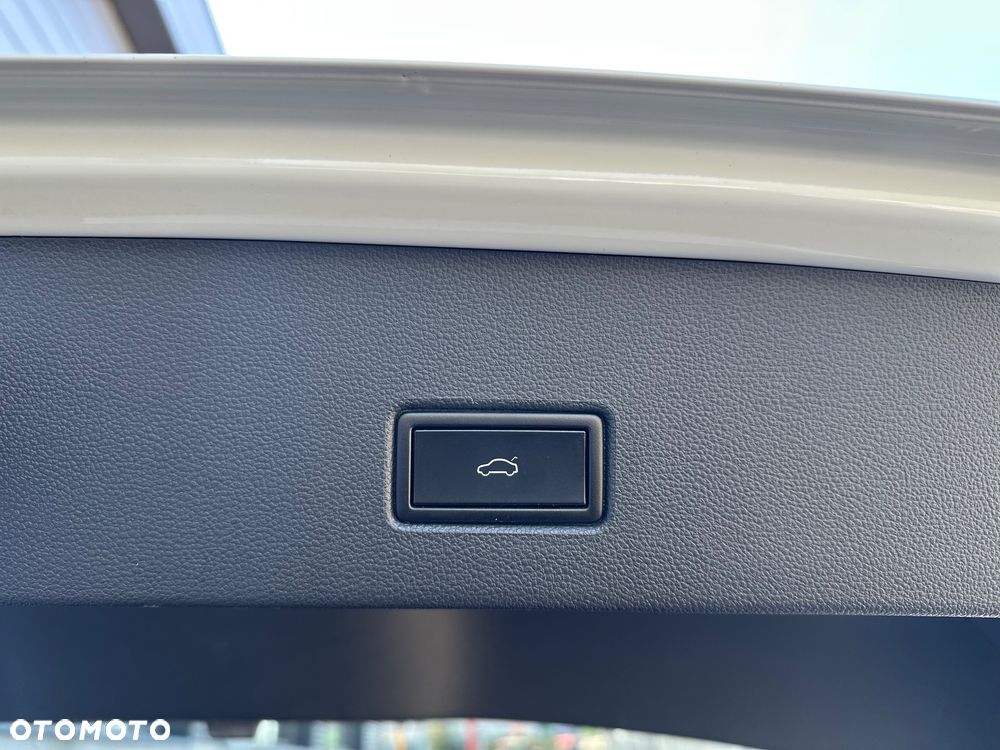 Volkswagen T-Roc 1.5 TSI GPF ACT IQ Drive DSG - 36