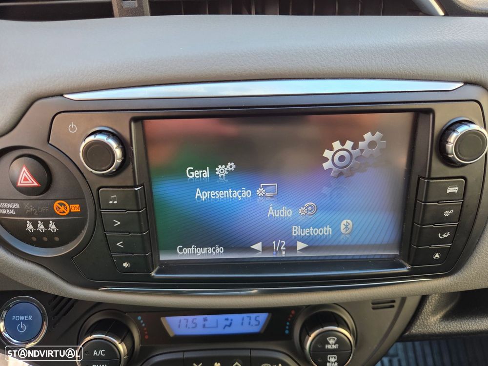 Toyota Yaris 1.5 HSD Comfort - 22