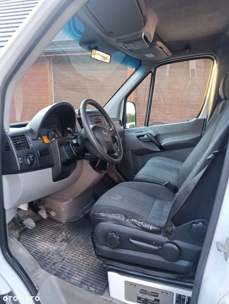 Mercedes-Benz Sprinter - 9