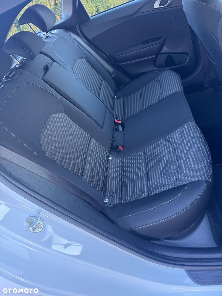 Kia Ceed 1.5 T-GDI M - 22