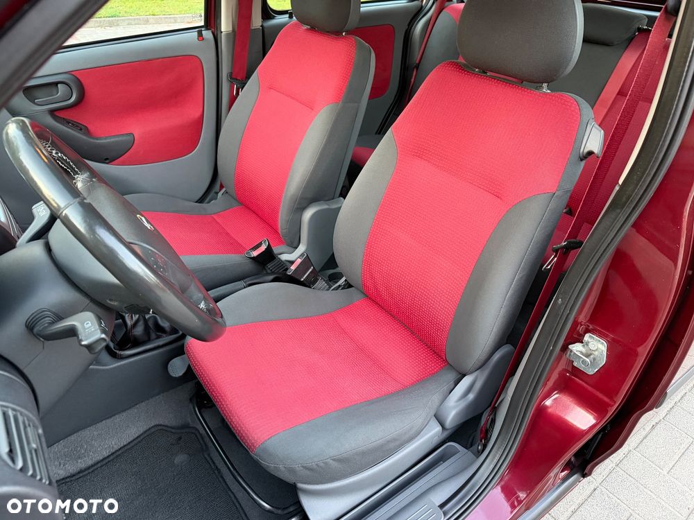 Opel Combo Tour N-Joy - 22