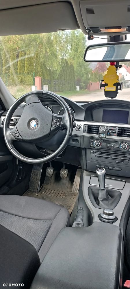 BMW Seria 3 318i - 13