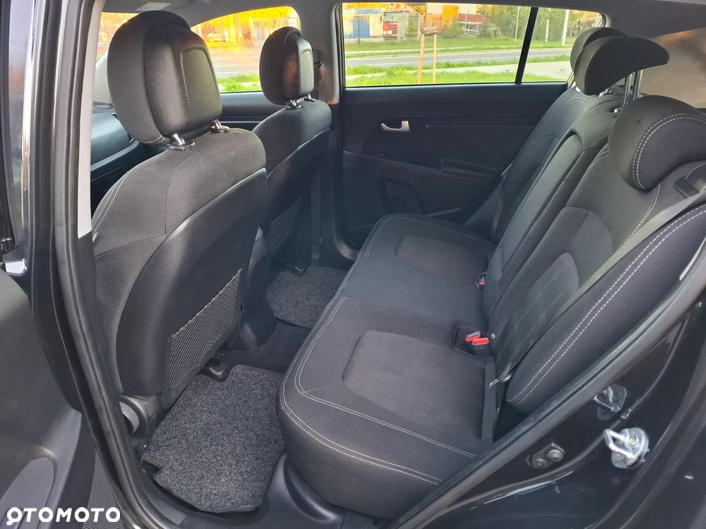 Kia Sportage 2.0 CRDI 4WD Automatik Dream-Team Edition - 9