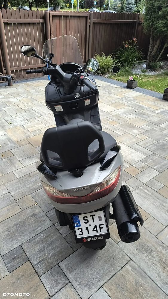 Suzuki Burgman - 4