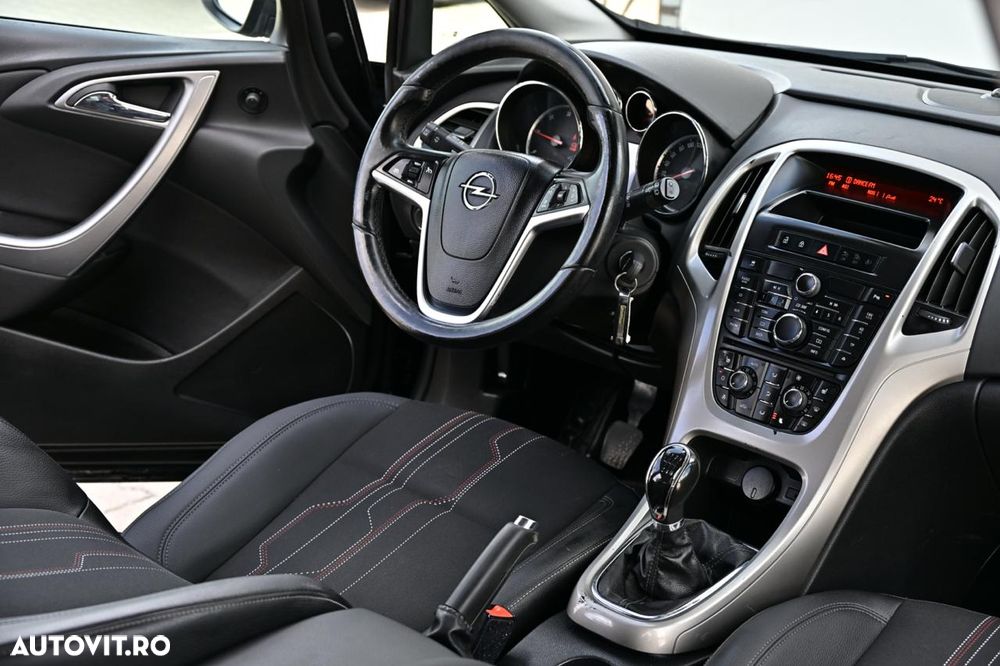 Opel Astra 2.0 CDTI DPF 150 Jahre - 9