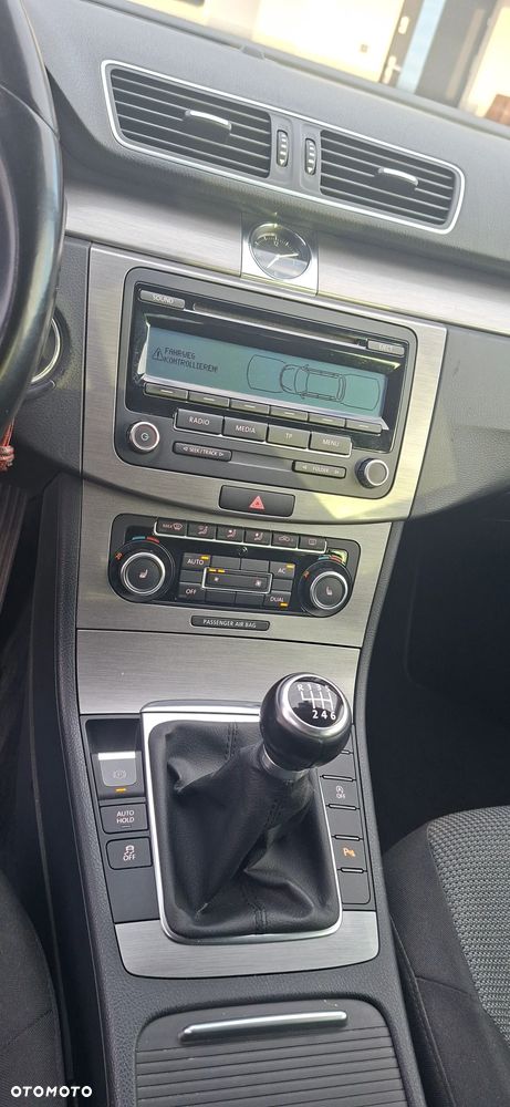 Volkswagen Passat 1.6 TDI BlueMotion - 31