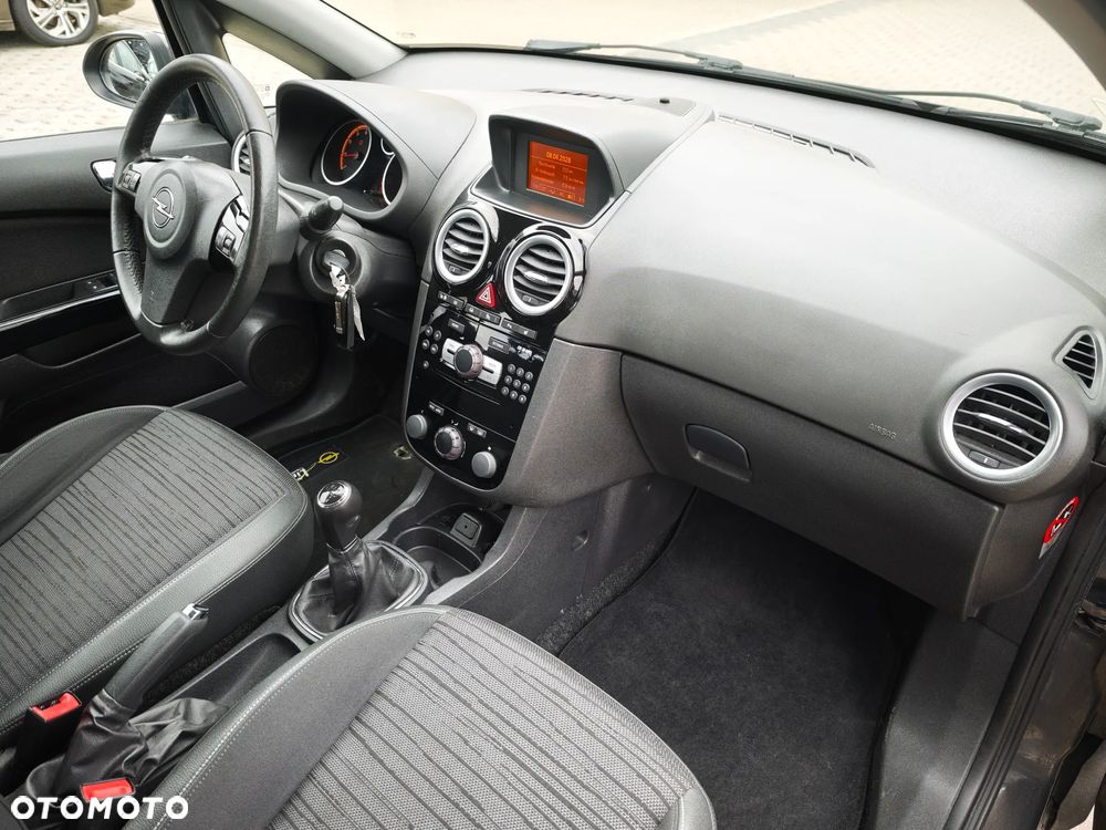 Opel Corsa 1.4 16V Energy - 15