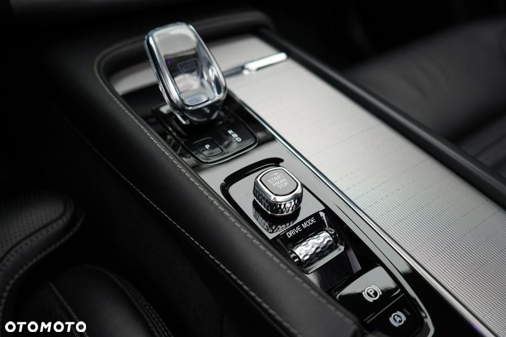 Volvo XC 90 - 18