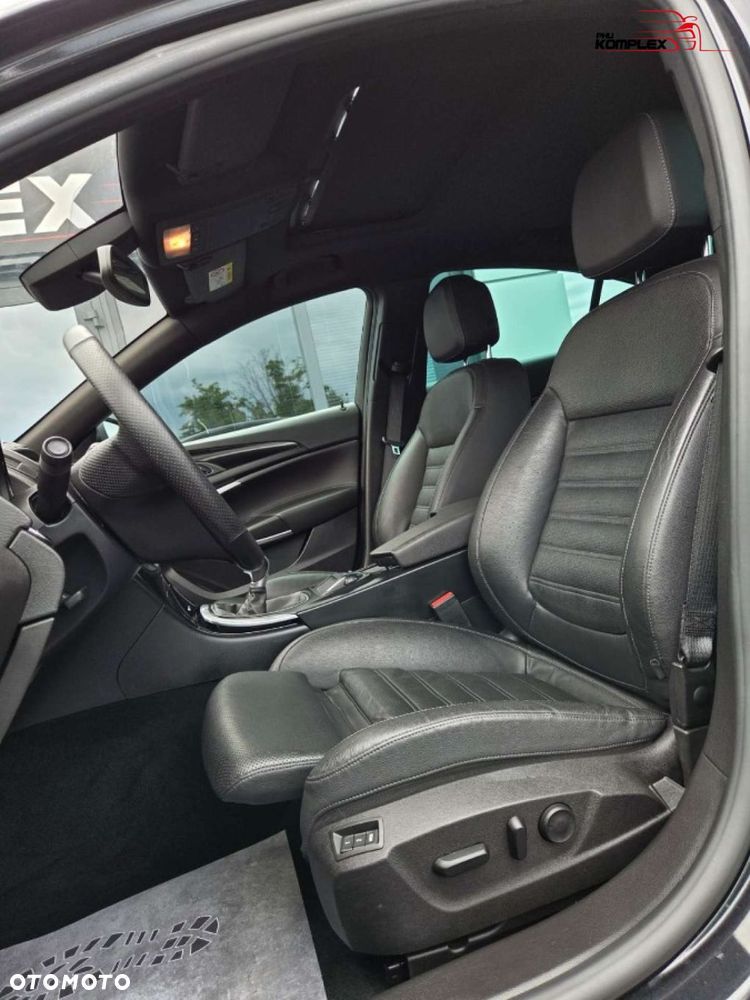 Opel Insignia - 8