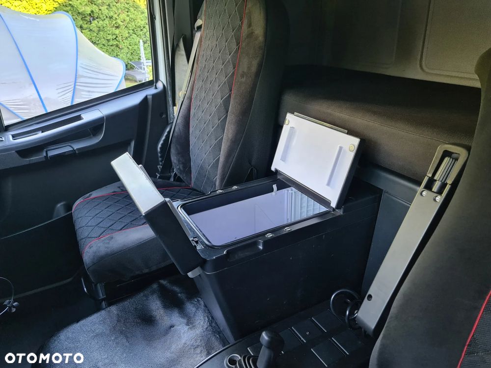 Iveco EUROCARGO ML160E28 - 7