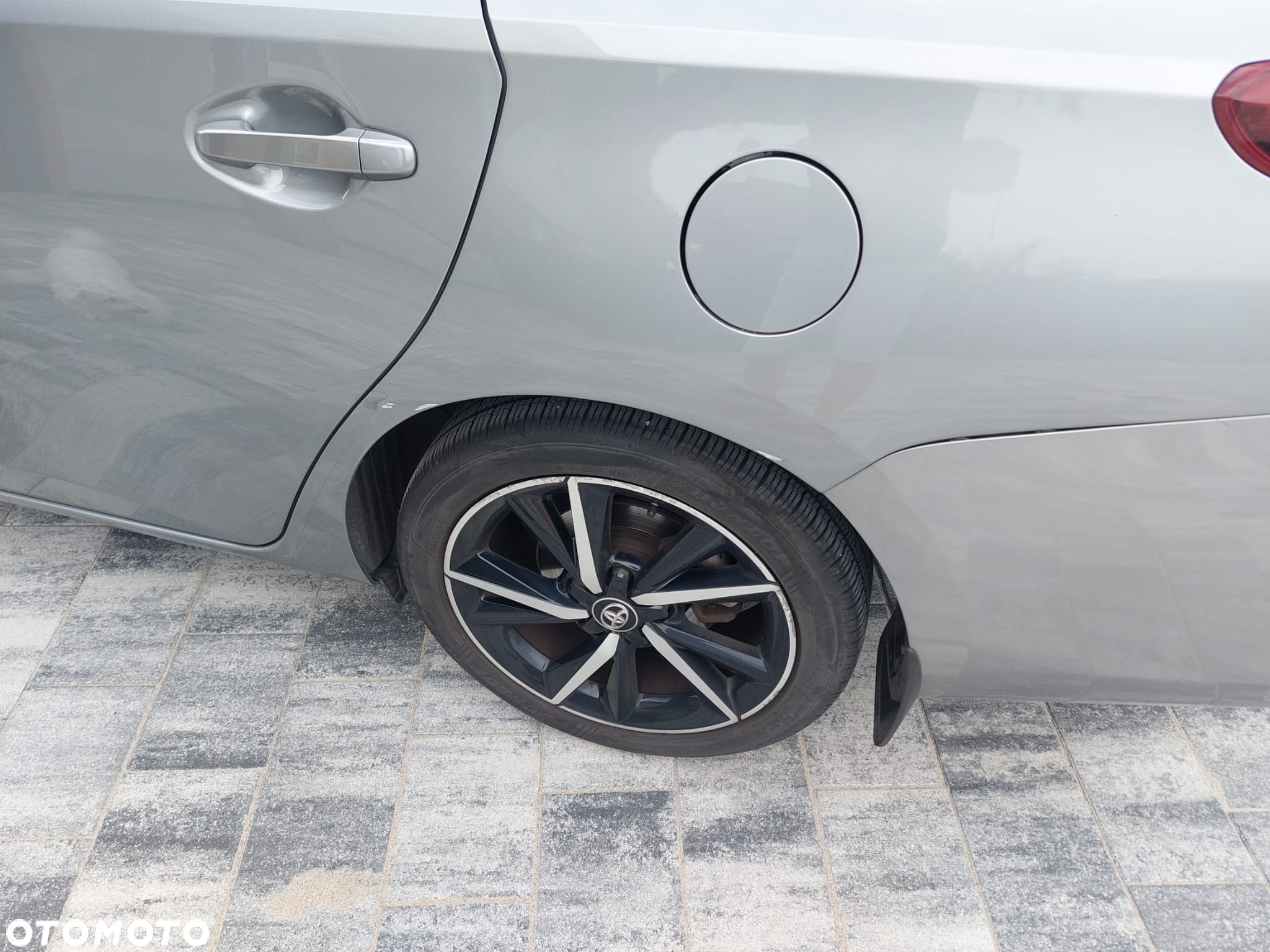 Toyota Auris 1.8 VVT-i Hybrid Automatik Edition - 9