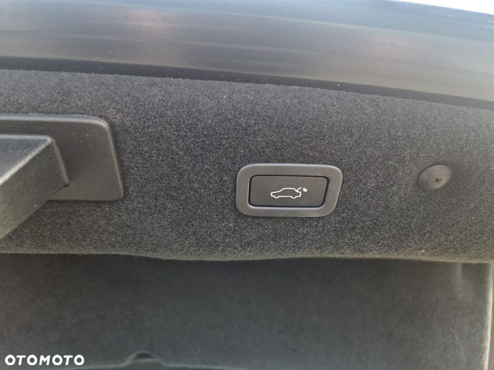 Jaguar XF 3.0 TDV6 Portfolio - 26