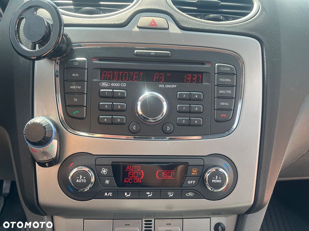 Ford Focus 1.6 Gold X - 11